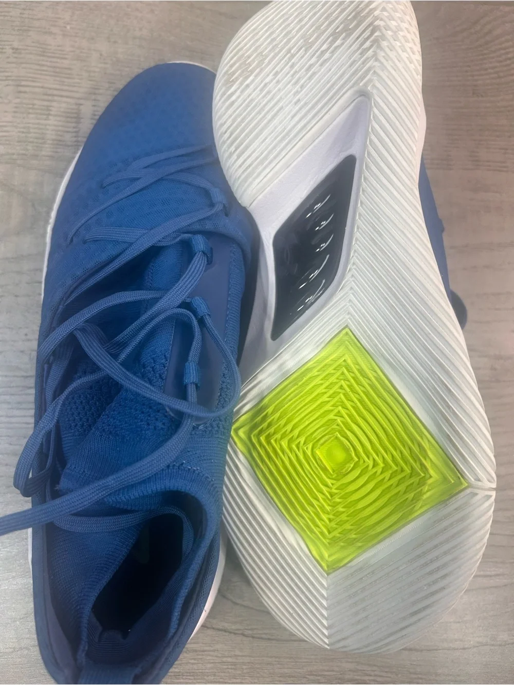 Under Armour Curry 3Z Blue Basketball Shoes Men’s Athletic Sneakers Size 9.5